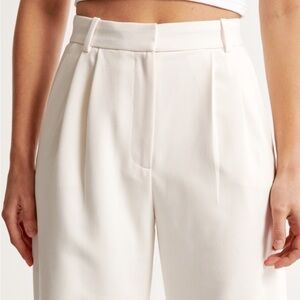 Abercrombie & Fitch Cream Women's Trousers